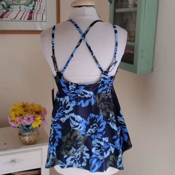 NWT Kona Sol Swim Top - Picture 5 of 10